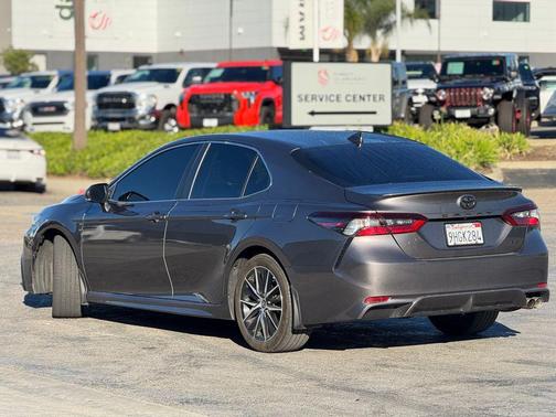 2023 Toyota Camry SE