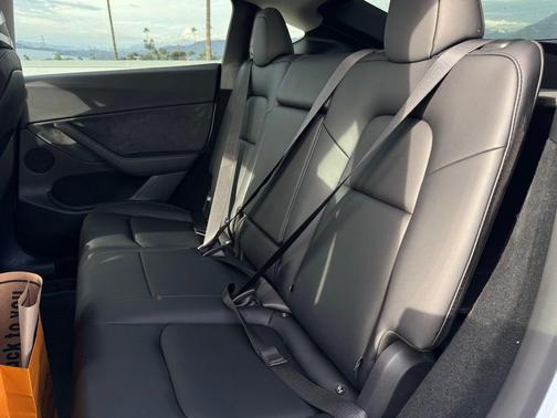 2024 Tesla Model Y Performance Dual Motor All-Wheel Drive