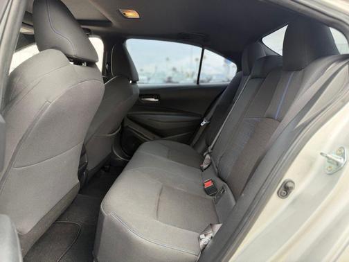 Classic Silver Metallic 2020 Toyota Corolla SE