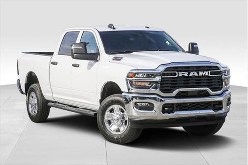 2025 RAM 2500 Tradesman Crew Cab 4x4 6'4' Box
