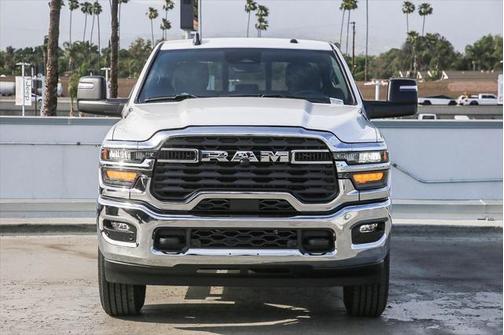 2025 RAM 2500 Tradesman Crew Cab 4x4 6'4' Box
