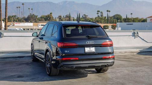2023 Audi Q7 55 Prestige