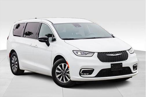 2025 Chrysler Pacifica Hybrid Select