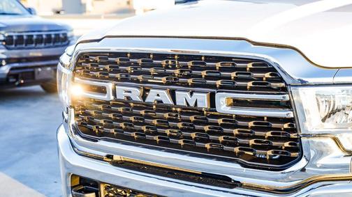 2023 RAM 2500 Big Horn Crew Cab 4x4 6'4' Box