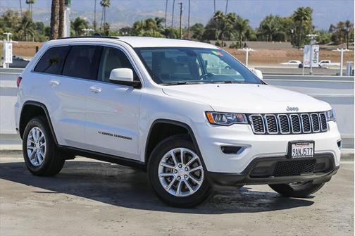 2022 Jeep Grand Cherokee Laredo