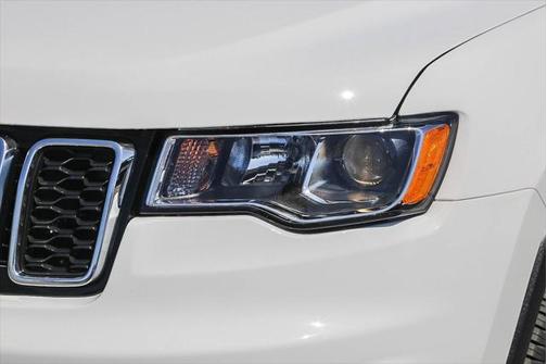 2022 Jeep Grand Cherokee Laredo