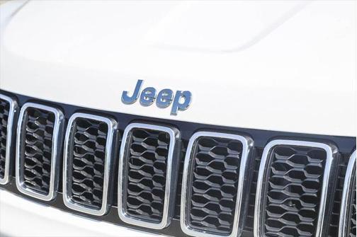 2022 Jeep Grand Cherokee Laredo