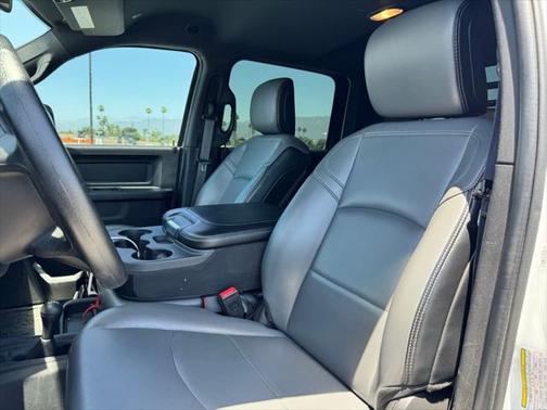 2022 RAM 2500 Tradesman Crew Cab 4x4 8' Box