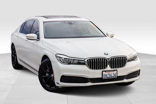 2019 BMW 740 740i