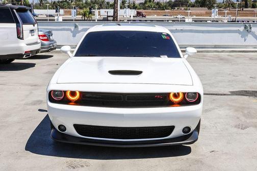 White Knuckle Clearcoat 2023 Dodge Challenger R/T