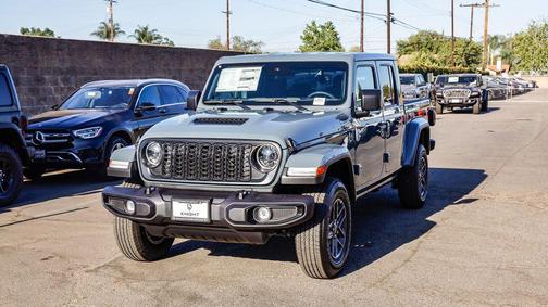 2025 Jeep Gladiator Sport S