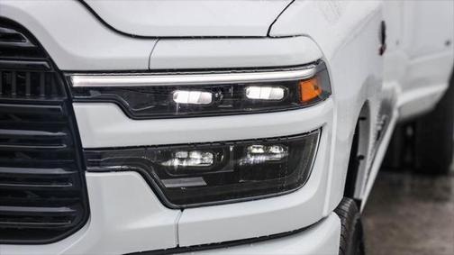 2025 RAM 3500 Laramie Crew Cab 4x4 8' Box