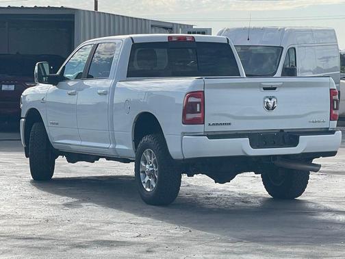 2024 RAM 2500 Laramie Crew Cab 4x4 6'4' Box
