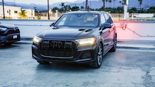 Mythos Black Metallic 2023 Audi SQ7 4.0T Prestige