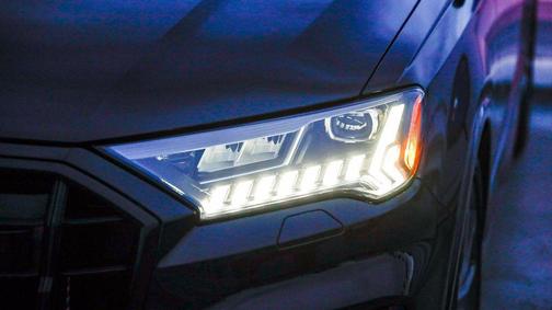 Mythos Black Metallic 2023 Audi SQ7 4.0T Prestige