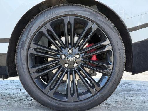 Fuji White 2024 Land Rover Range Rover Velar P250 SE R-Dynamic