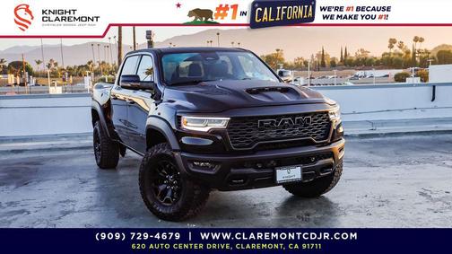 Diamond Black Crystal Pearlcoat 2026 RAM 1500 RHO Crew Cab 4x4 5'7' Box