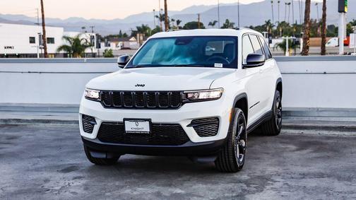 2025 Jeep Grand Cherokee Altitude