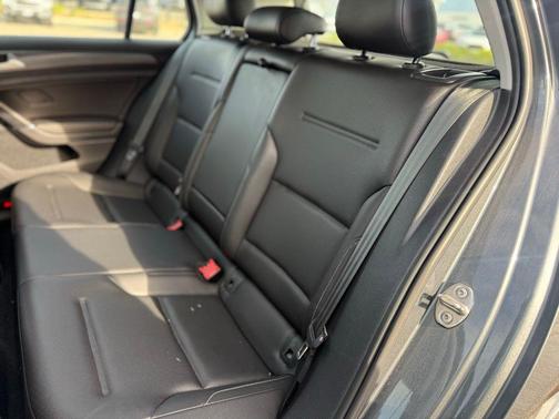 2021 Volkswagen Golf 1.4T TSI