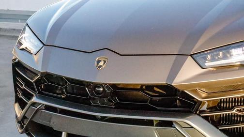 2022 Lamborghini Urus Graphite Capsule