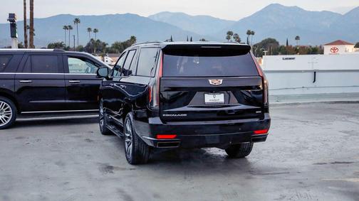 2023 Cadillac Escalade Sport