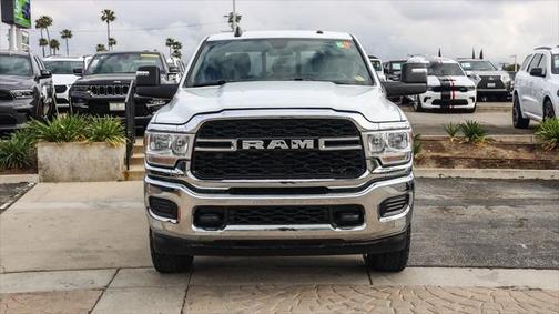 2023 RAM 2500 Tradesman Crew Cab 4x4 6'4' Box
