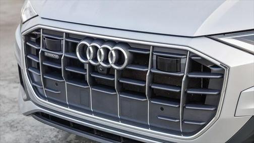 2022 Audi Q8 55 Premium Plus