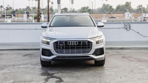 2022 Audi Q8 55 Premium Plus