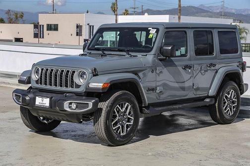 2026 Jeep Wrangler 4-Door Sahara 4x4