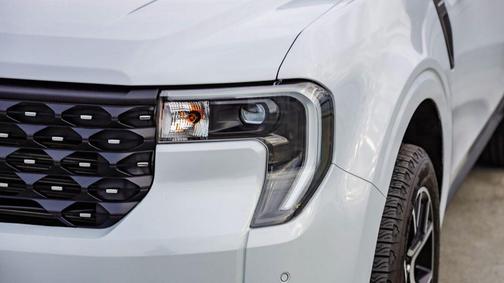 SPACE WHITE METALLIC 2025 Ford Maverick Lariat