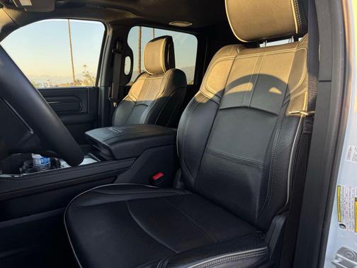 2024 RAM 3500 Limited Mega Cab 4x4 6'4' Box