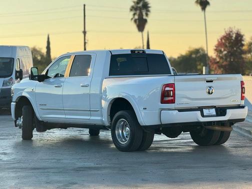 2024 RAM 3500 Limited Mega Cab 4x4 6'4' Box