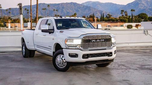 2024 RAM 3500 Limited Mega Cab 4x4 6'4' Box