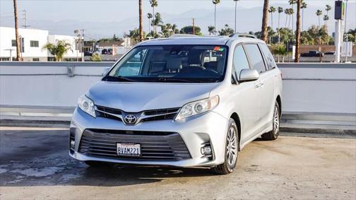 2019 Toyota Sienna XLE