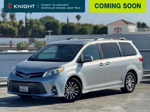 2019 Toyota Sienna XLE