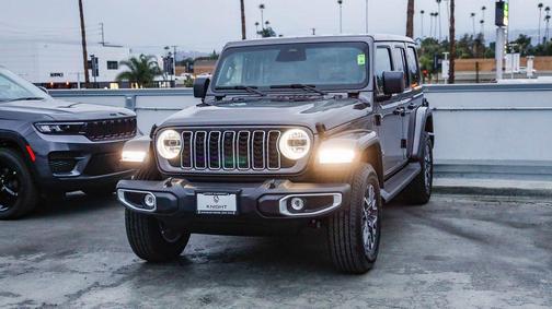 2025 Jeep Wrangler 4-Door Sahara 4x4
