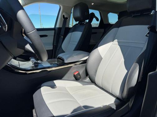 2024 Land Rover Range Rover Evoque Dynamic SE