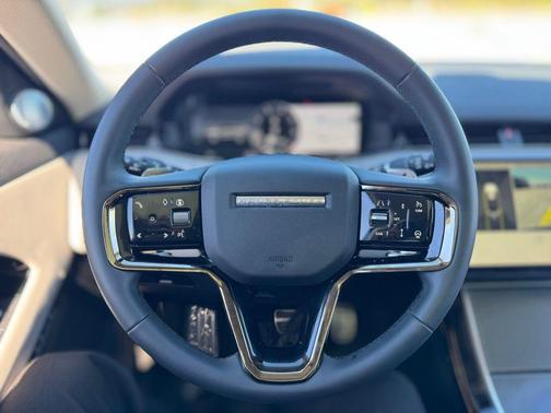 2024 Land Rover Range Rover Evoque Dynamic SE