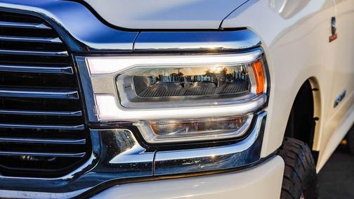 2024 RAM 2500 Laramie Crew Cab 4x4 6'4' Box