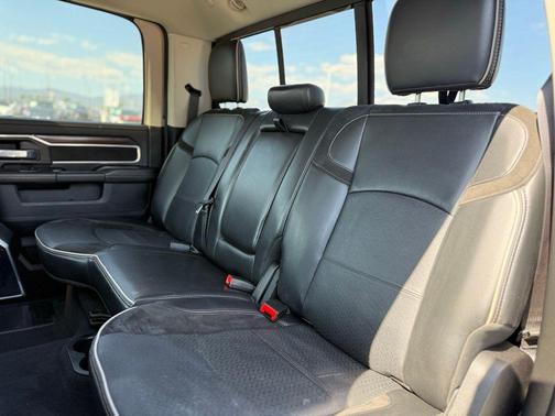 2024 RAM 2500 Laramie Crew Cab 4x4 6'4' Box