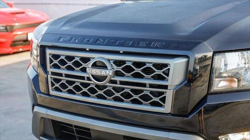 2022 Nissan Frontier SV