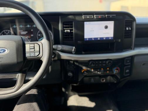 OXFORD WHITE 2023 Ford F-250 XL