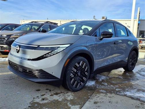 2026 Nissan Leaf PLATINUM+