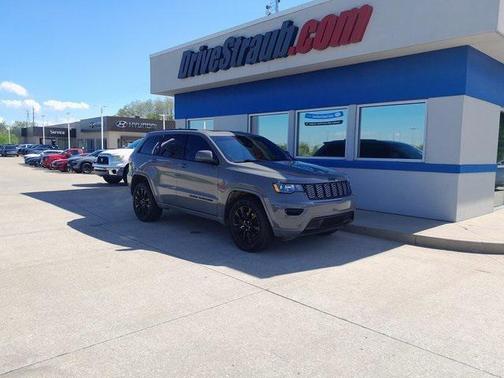 2021 Jeep Grand Cherokee Laredo