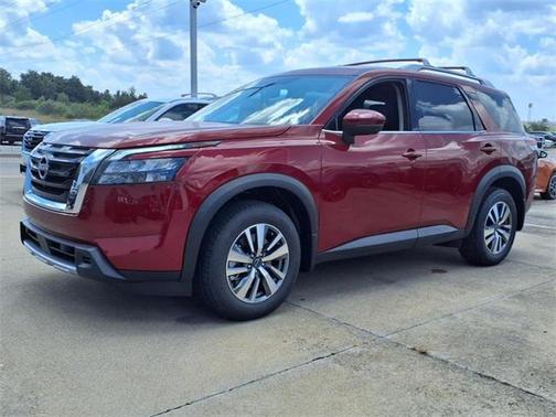2025 Nissan Pathfinder SL 4WD