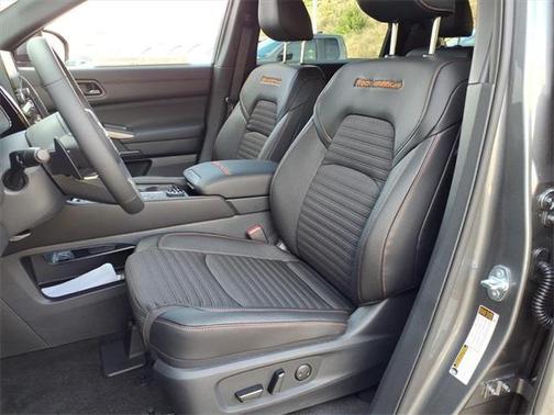 2025 Nissan Pathfinder Rock Creek 4WD