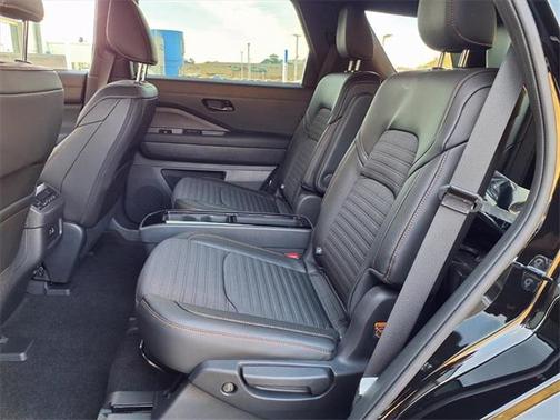 2025 Nissan Pathfinder Rock Creek 4WD