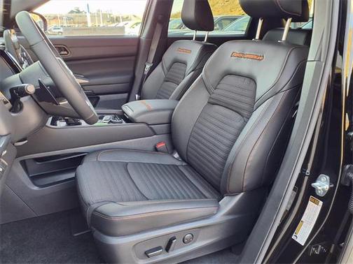 2025 Nissan Pathfinder Rock Creek 4WD