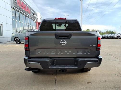 Gun Metallic 2026 Nissan Frontier SV