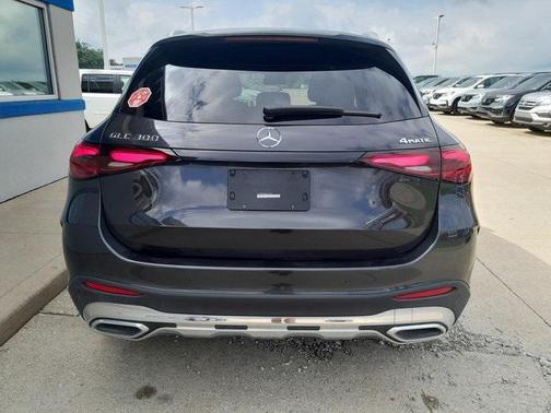 2025 Mercedes-Benz GLC 300 4MATIC